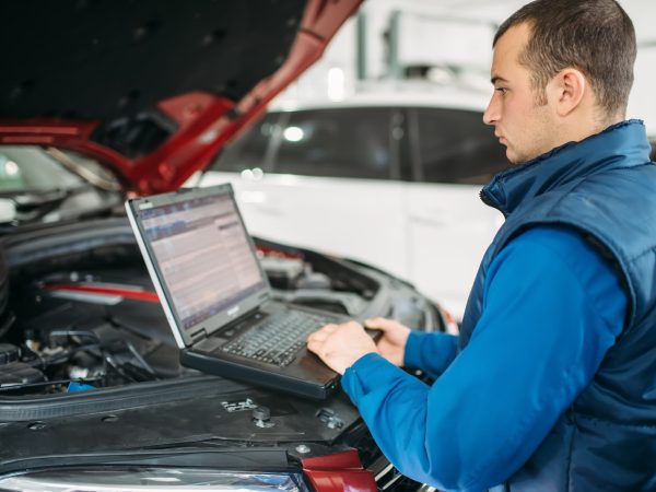 Como Utilizar o Kitest para Diagnósticos Automotivos Eficientes