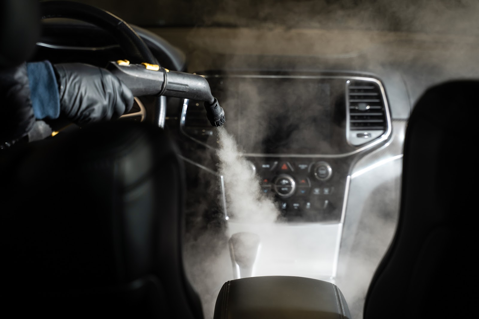 Como a Lavagem a Vapor Pode Beneficiar Sua Oficina