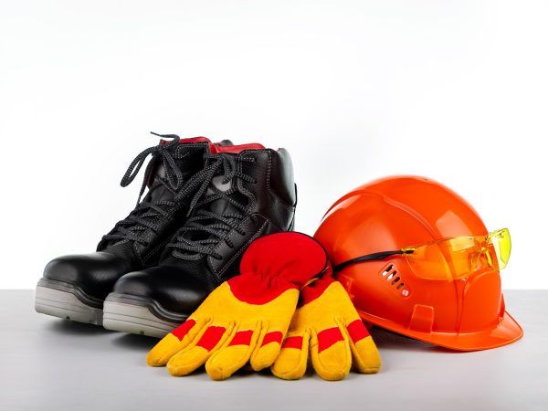 Como escolher o EPIs de segurança ideal para diferentes ambientes de trabalho: dicas e recomendações