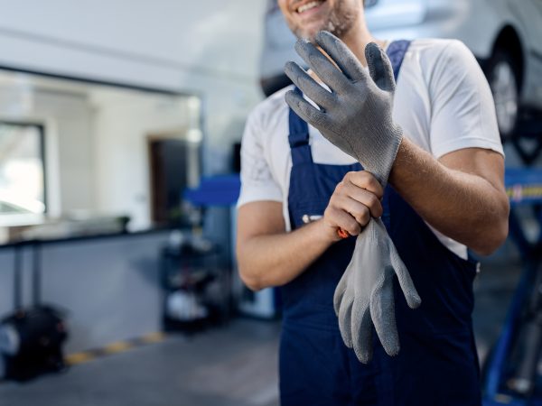 Como manter áreas automotivas mais limpas, organizadas e seguras todos os dias?